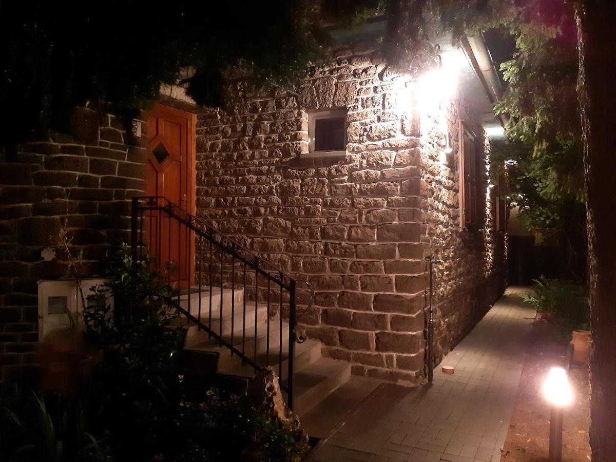 Laszlo Apartman Appartement Tihany Buitenkant foto