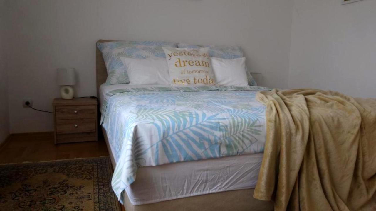 Laszlo Apartman Appartement Tihany Buitenkant foto