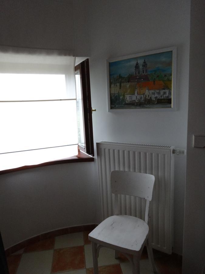 Laszlo Apartman Appartement Tihany Buitenkant foto